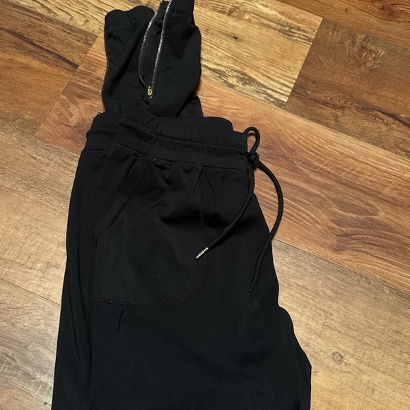 Zyia Active Peak Zipper Joggers-size small with Ankle Zip - Picture 2 of 4